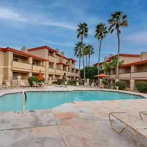 With Balcony And - 14 Mi To Downtown Phoenix